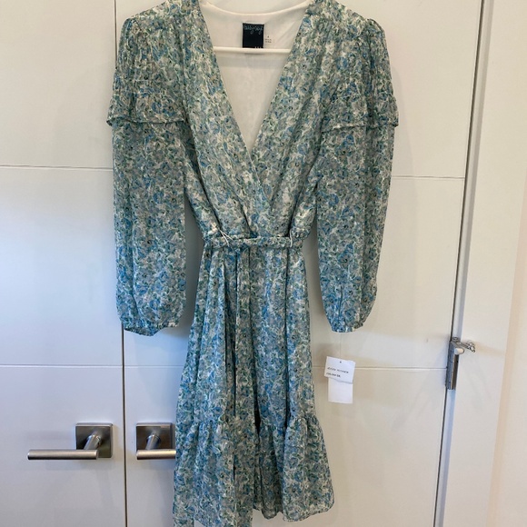 Gabby Style Dress - New - 4 - Picture 1 of 4